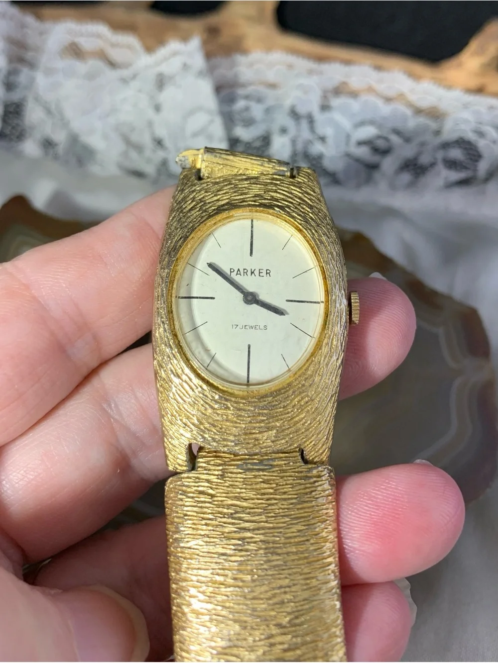 Vintage 17 Jewel Parker Gold Mechanical Textured Bracelet Watch with White Dial
